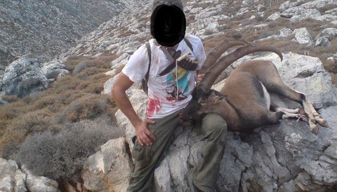 Δίποδα ζώα στην Κρήτη σκοτώνουν Κρι-Κρι και βγάζουν selfie (PHOTOS)