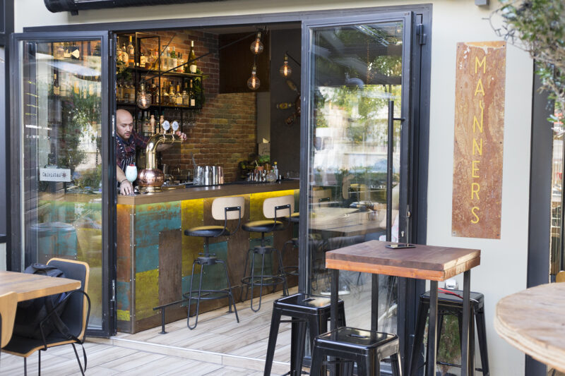 Manners: Tο all day cafe-bar που θα σε κάνει να επιστρέψεις ξανά και ξανά