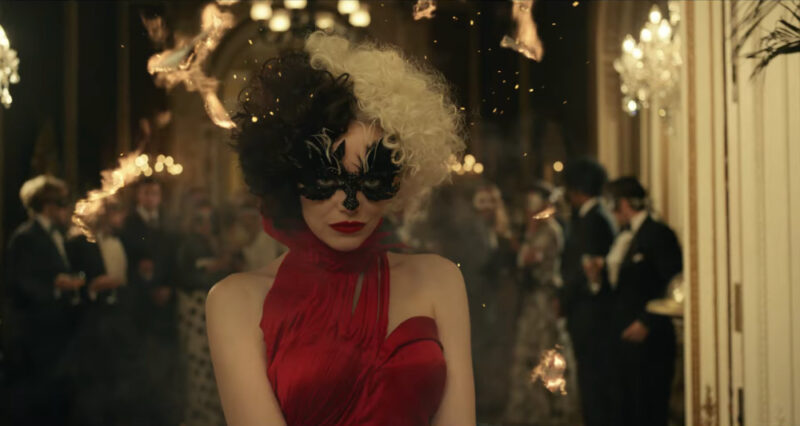 Αφήστε την Emma Stone να σας φτιάξει τη μέρα ως Cruella De Vil στο πρώτο trailer της νέας ταινίας Disney