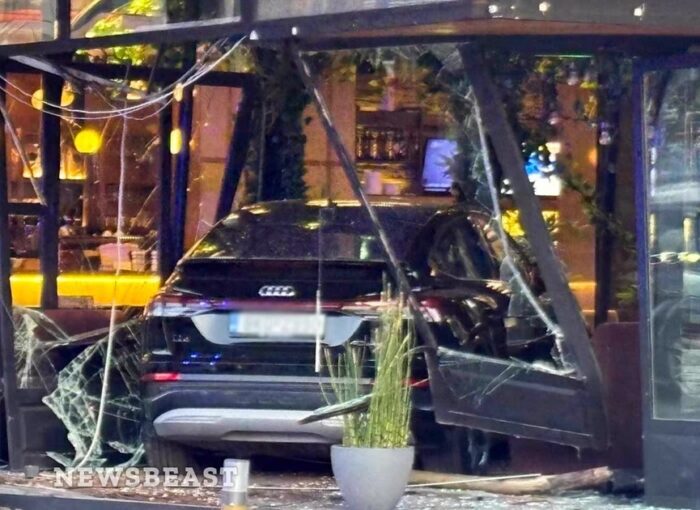 Μπαούλο από ξύδια οδηγός πάρκαρε το Audi του μέσα σε καφετέρια της Συγγρού