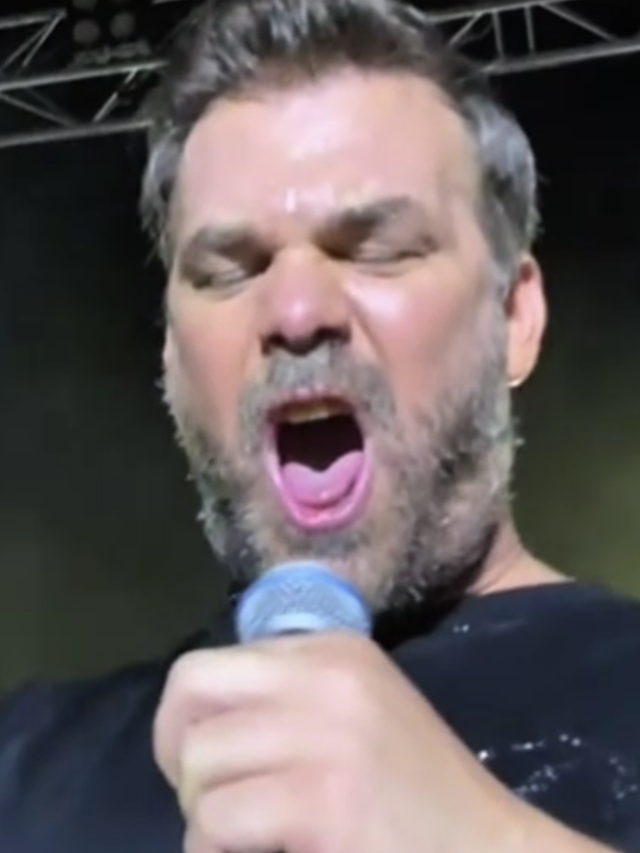 10 memes με τον Σαμπάνη να ουρλιάζει, γιατί 30 Ιουλίου είναι αφού