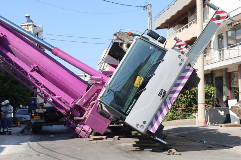 Το μπάζωμα στα Τέμπη δικαιολόγησε ο Άδωνις με αφορμή τυχαίο ατύχημα στο Περιστέρι
