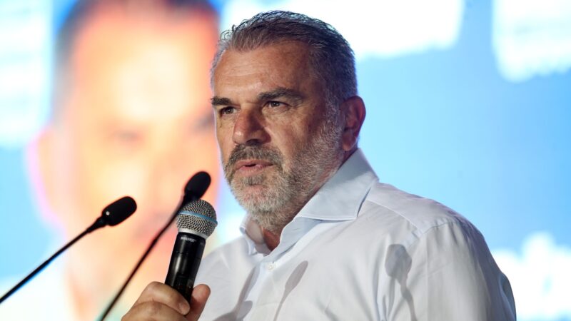 &#8220;Από παιδάκι τόσο δα μικρό, εσένα ΑΕΚάρα αγαπώ&#8221; ομολόγησε ο Άγγελος Ποστέκογλου