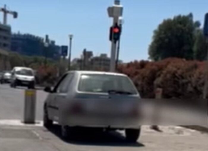 Χανιά: Μπήκαν κολωνάκια με αρκετή απόσταση μεταξύ τους ώστε να περνάνε αμάξια