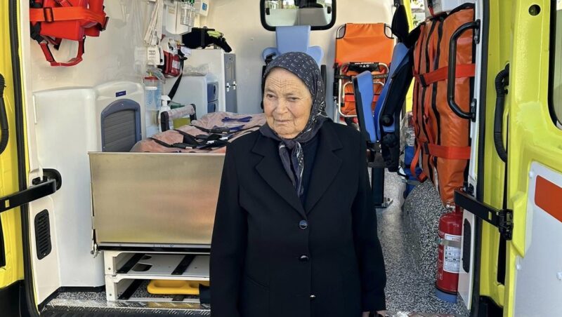 Έφυγε η based γιαγιά από το Μεσολόγγι που είχε χαρίσει ολόκληρο ασθενοφόρο στο ΕΚΑΒ