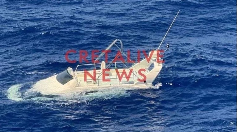 Σε περσινό viral δικηγόρο ανήκει το σκάφος που στούκαρε σε ξέρα στη Σαντορίνη και βυθίστηκε