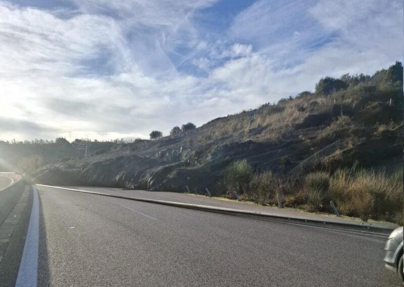 Εντωμεταξύ, η Ιονία Οδός έκλεισε σήμερα από γιγάντια κατολίσθηση