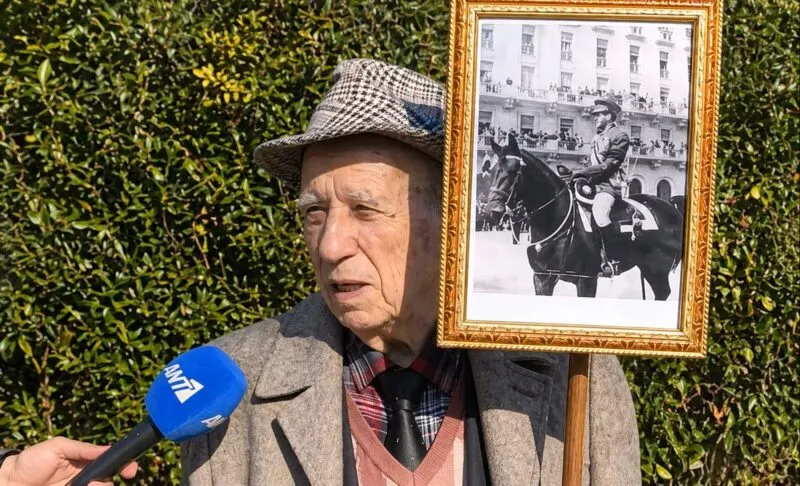 Νέες δηλώσεις του 89χρονου από την κηδεία του Κοκού ξέθαψαν τα λαγωνικά των social