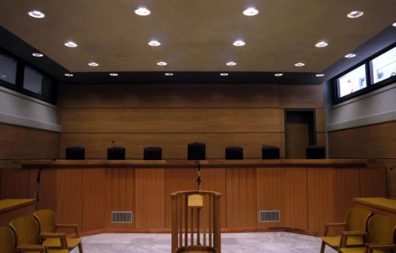 Εντωμεταξύ, ο Δήμος Θεσσαλονίκης έκανε μήνυση σε 10 χρόνια πεθαμένη