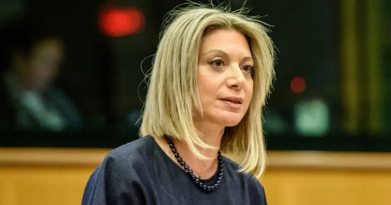 Καρυστιανού: «Ο όρος γυναικοκτονία κάνει τη γυναίκα να δείχνει αδύναμο φύλο»