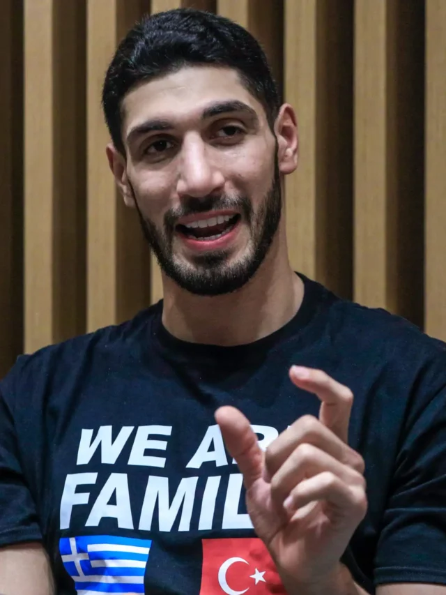 Αίτηση για το WNBA έκανε ο Καντέρ, κανείς δεν ξέρει τι άλλο θα σκεφτεί για να ξαναβρεί συμβόλαιο