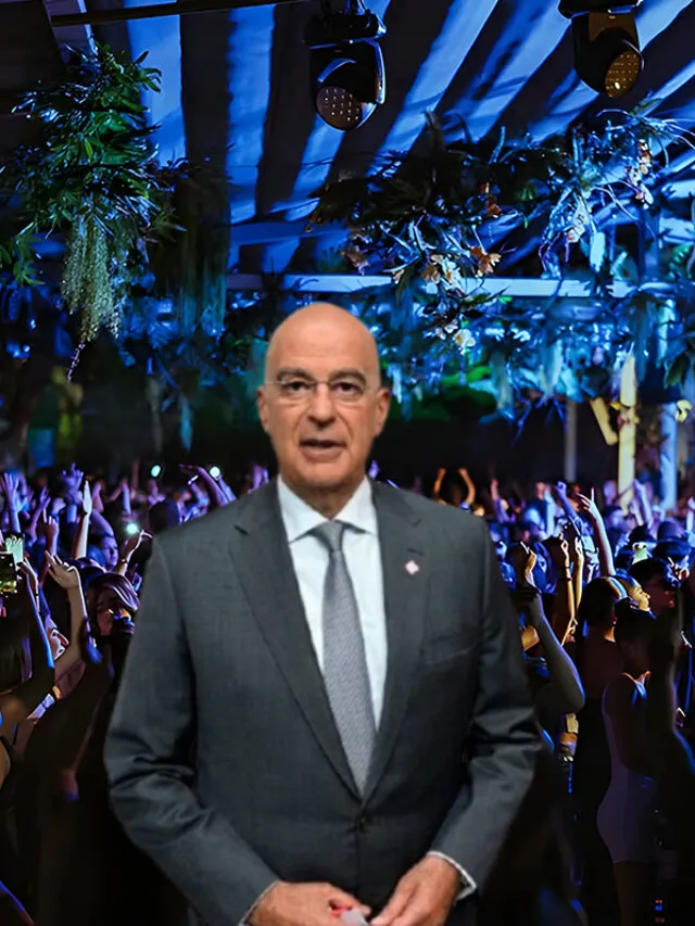 Πολιτικό ποτάκι στην παραλιακή προτείνει ο μύστης Δένδιας στους fans