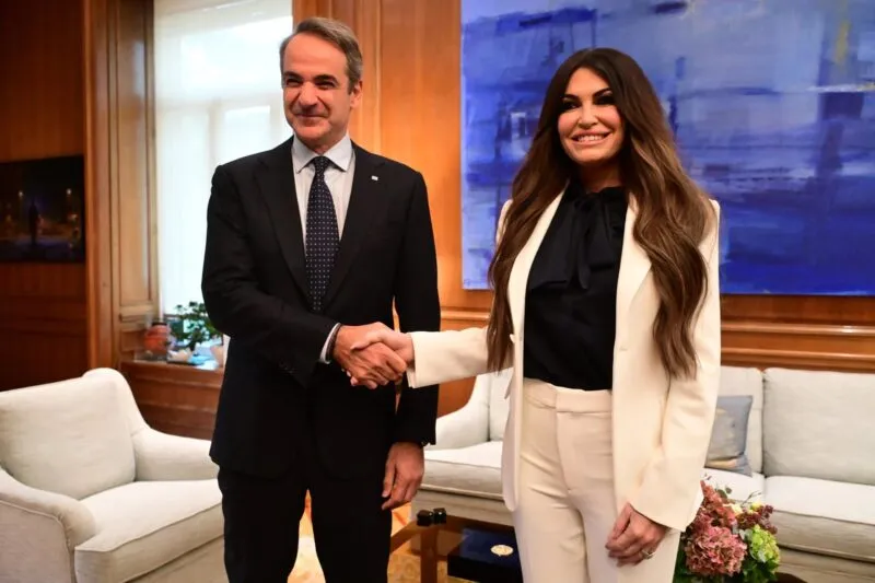 Βγάζει παρέλαση 28ης η πρέσβειρα των ΗΠΑ στην Ελλάδα Κίμπερλι Γκίλφοϊλ;